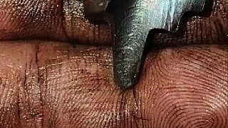 國企鉗工40年老師傅，面試磨了一把鉆頭，結(jié)果老師傅氣呼呼的走了