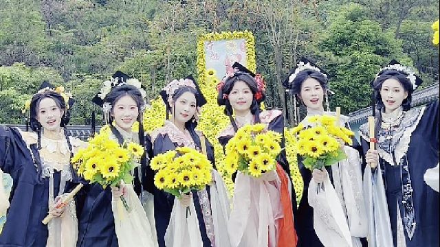 毕业旅行季，来福山福地东莞观音山游园赏景，许愿接福，拍照打卡，定格这美好的青春记忆