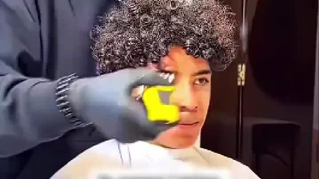 迷你罗：我要和我爸一个发型！剪完C罗表示很满意