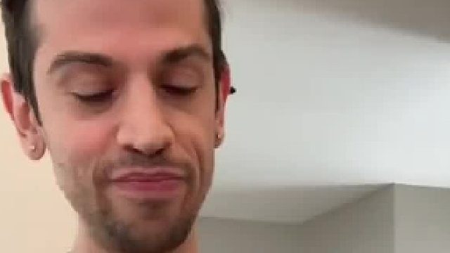 外国小哥对中国labubu到底有多痴迷，开出隐藏后的真实反应……