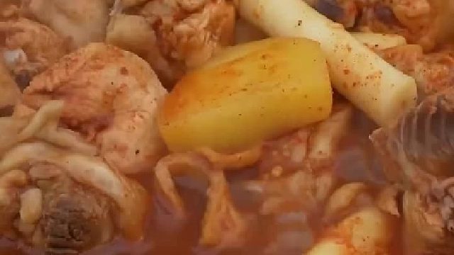 农村家庭的午餐