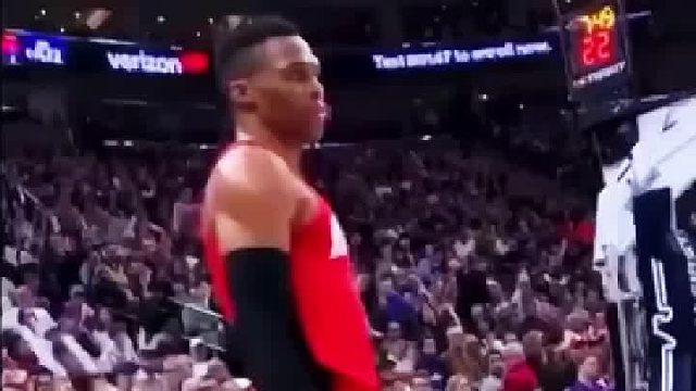 威少霸气回应，空接暴扣碾压爵士