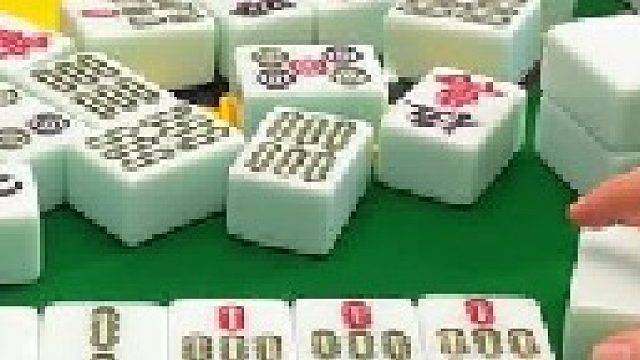 成麻换三张 四川麻将：真的是要转死我。合川有不有一起玩的小伙伴