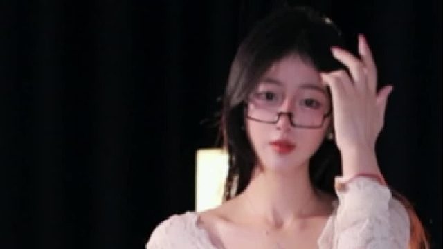 【金琳爱睡觉】你请我吃草莓吧，到时候还你