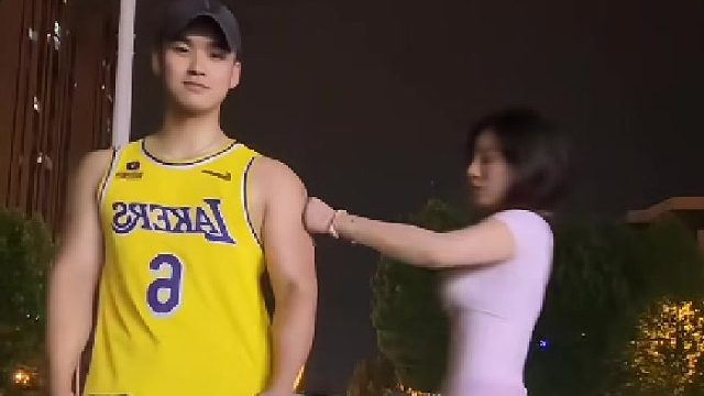 情侣不破防挑战｜果不其然…