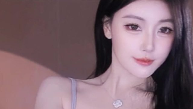 【林清溪Sea】我是一个固执的人，从不愿挪动原则半分，可在你来了之后，原则就变成了你