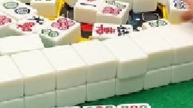 成麻换三张 四川麻将：差点还没看清楚。。合川有不有一起玩的小伙伴