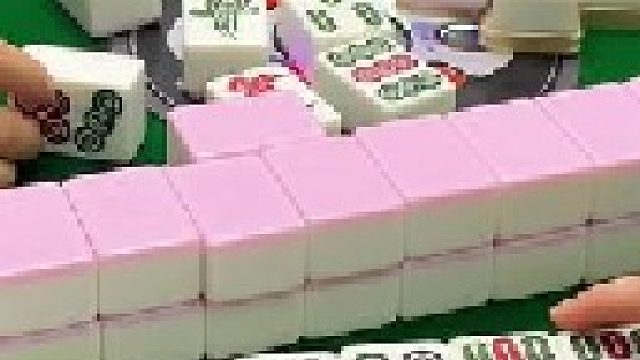 成麻换三张 四川麻将：不一定非要做清一色，选择很重要。。合川有不有一起玩的小伙伴