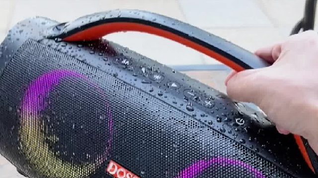 户外防水蓝牙音箱，为你的冒险之旅增添活力