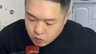 韓國富人的晚餐，五花肉配辣白菜那叫一個香！