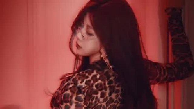 喜欢扫腿是吧，扫个够！