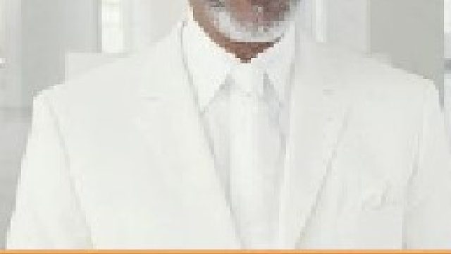 男人整日怨天尤人，上帝答应让他做一天上帝