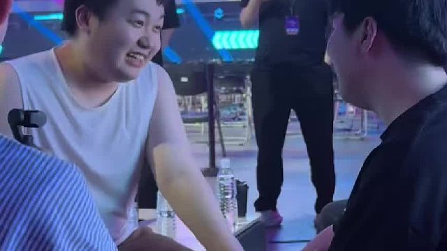 赛后复盘，超哥图图安慰嘟嘟