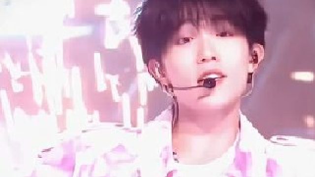 “一切你向往的地方，我都会带你抵达”信号灯们的爱太有排面了