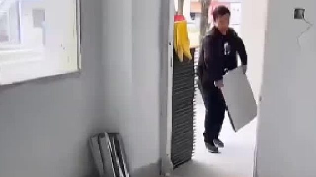 瓷砖铺贴新技巧，不倒水泥铺地砖！