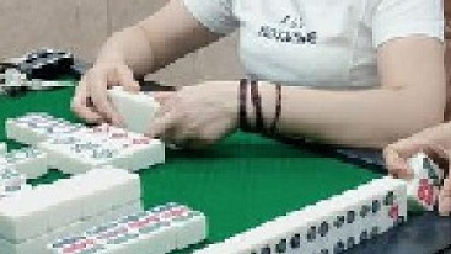 哦吼！列好的清一色。怎么搞输了呢？