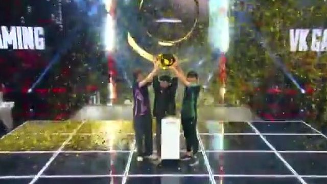 恭喜VKG捧杯，迎接荣誉与希望！