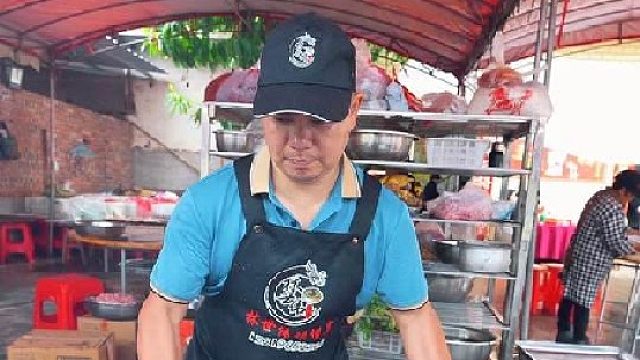 四川青笋烧黄鳝 山沟沟里美食多，黄鳝这样吃过瘾！