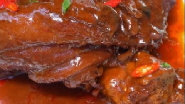 这么香的红烧肉，你们就不能慢点吃吗