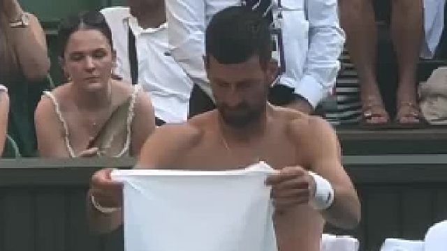 保安还是没忍住