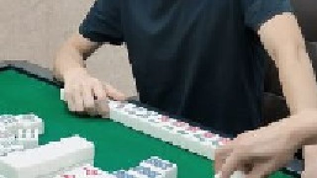 哦吼！精神小伙。这牌伤你的心了吗？