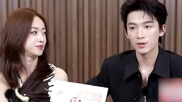 王星越直播暴露自己在磕跟吴谨言的cp