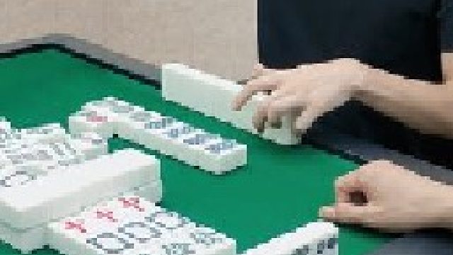 哦吼！卡五星大神们。这牌你怎么打呢？