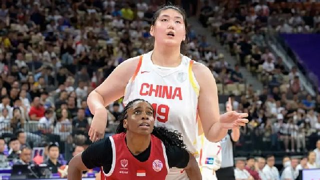 2队晋级8强！才发现张子宇已是女篮绝对球星