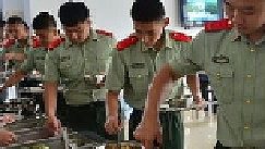 部隊(duì)挑食只要在部隊(duì)呆上個把月凡是能下肚的都能往嘴里送