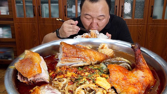 粉丝想看冒菜，阿强第一时间安排，香辣过瘾，这次吃爽啦！