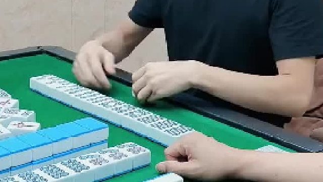 哦吼！精神小伙列样的牌。为什么总是被你碰见了呢？