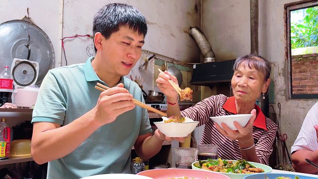 女婿去丈母娘家接媳妇，中午没吃饭，看看农村丈母娘如何待女婿
