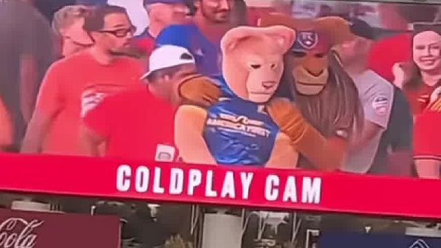 美国一公司CEO出轨视频传播后 网友开始各种花式搞活出现人传人现象 网友_ 全世界都在吃同一个瓜