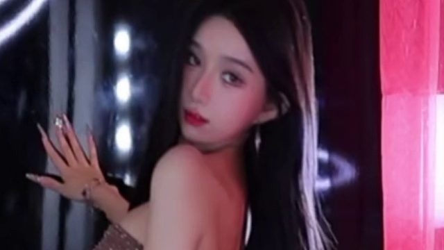 【正恒YJ-VIKI【浈】】不是说爱我吗 怎么给别人评论宝宝