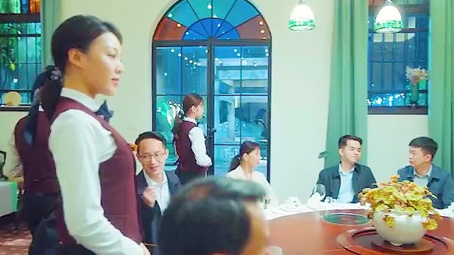 局长请同事吃个便饭，结果饭店却上了每人6888的顶级套餐