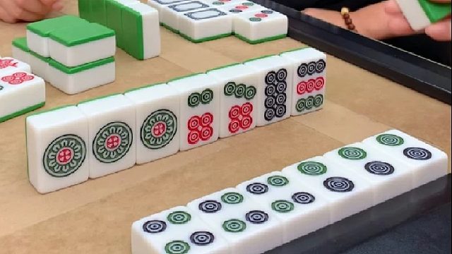 麻将：鸿运当头，更胜一筹，十八罗汉稳稳到手