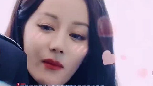 迪丽热巴只需微微出手，就能把周柯宇钓成翘嘴