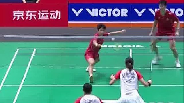 晃！对手重心都飞了