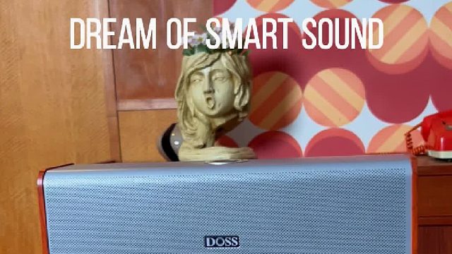 把音乐揉进咖啡香里。听它把老歌放出新味道