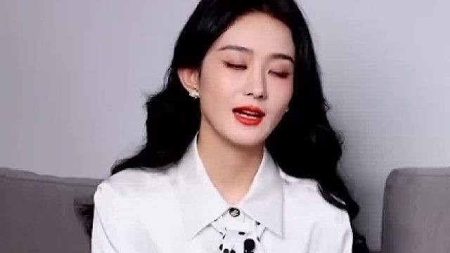 林更新赵丽颖说土味情话，片场说一次笑一次