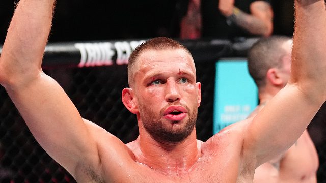 里德尔艰难战胜惠特克，闯入中量级前五