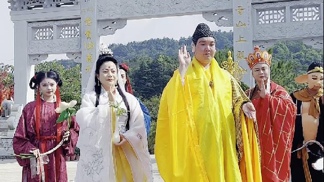 踏踏实实，坚定向前；东莞观音山来了就好，越来越好