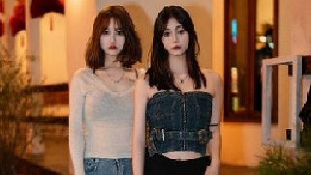 给大家讲个笑话，我长得像熊二。