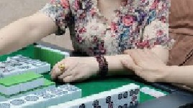 哦吼！卡五星大侠。满的自摸了不知道吗？