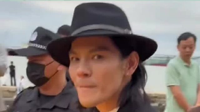 向佐人气爆棚，晒西藏Vlog自嘲是猴子，获称娱乐圈“猿系男友”