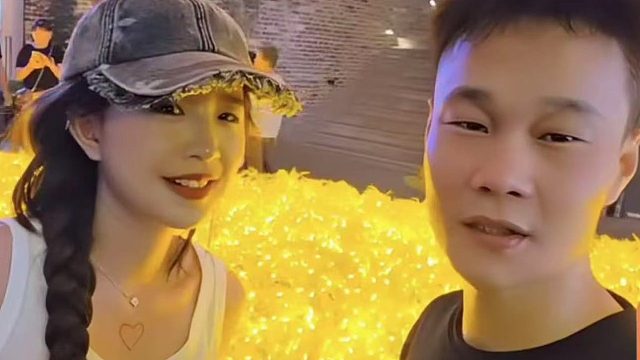 虎子和AA之长沙故事/ 湖南有雪  就是每年都在推迟 我是说 该遇见的你都不会少