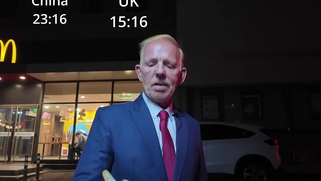 英国退役军人在中国街头测试