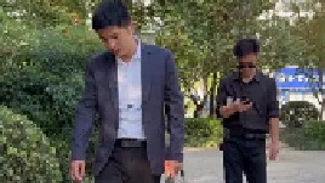 帮你是情分，不帮是本分，你若得寸进尺就不要怪我！