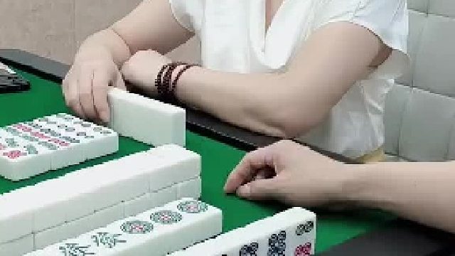 哦吼！卡五星兄弟们。列牌是这么玩吗？