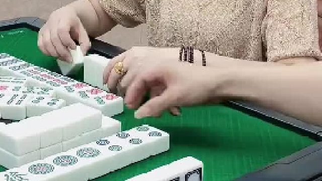 哦吼！卡五星小姐姐对不起。我杠开了…